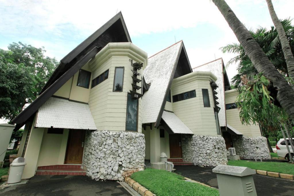 Putri Duyung Ancol Hotel Jakarta Ngoại thất bức ảnh