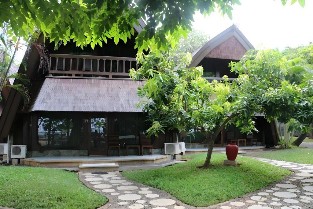 Putri Duyung Ancol Hotel Jakarta Ngoại thất bức ảnh