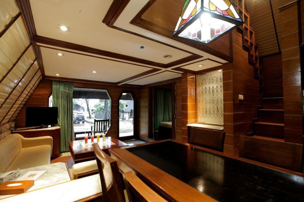 Putri Duyung Ancol Hotel Jakarta Ngoại thất bức ảnh