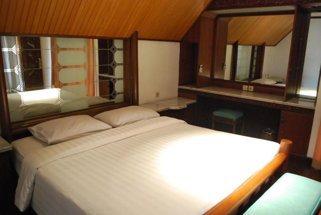 Putri Duyung Ancol Hotel Jakarta Ngoại thất bức ảnh