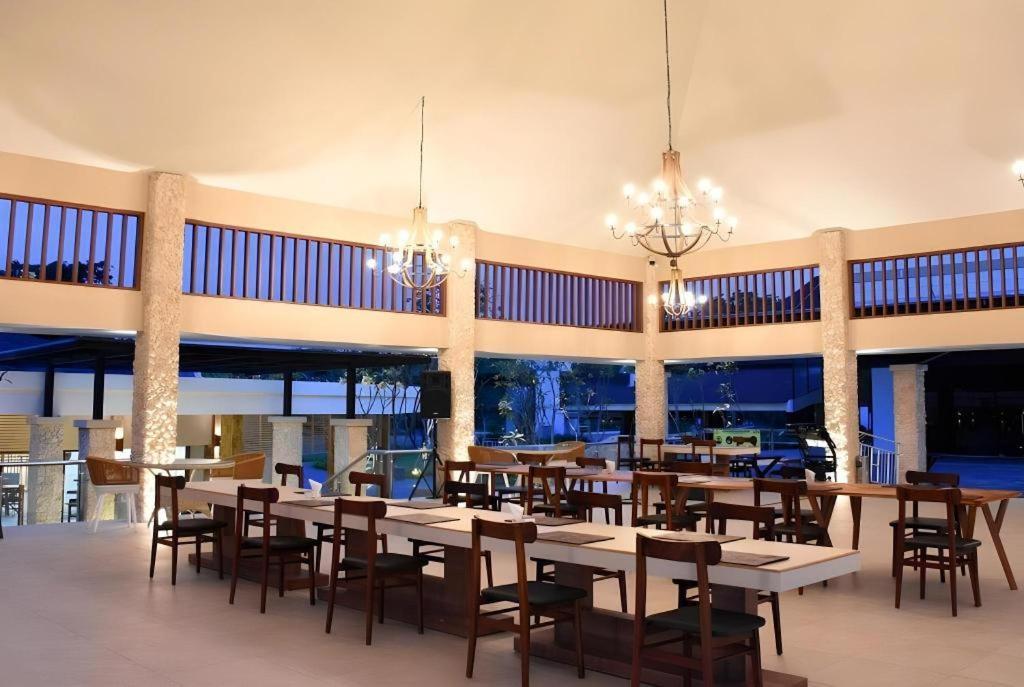 Putri Duyung Ancol Hotel Jakarta Ngoại thất bức ảnh
